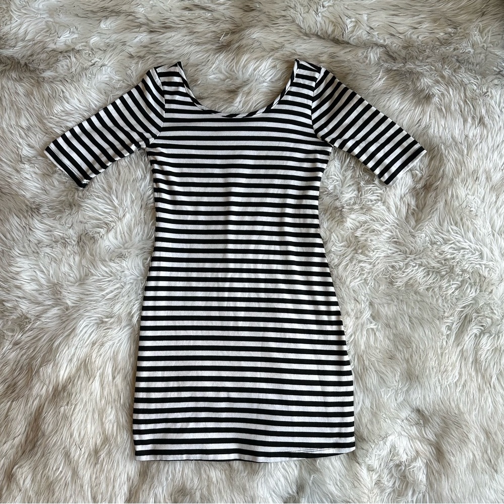 Stripped bodycon dress